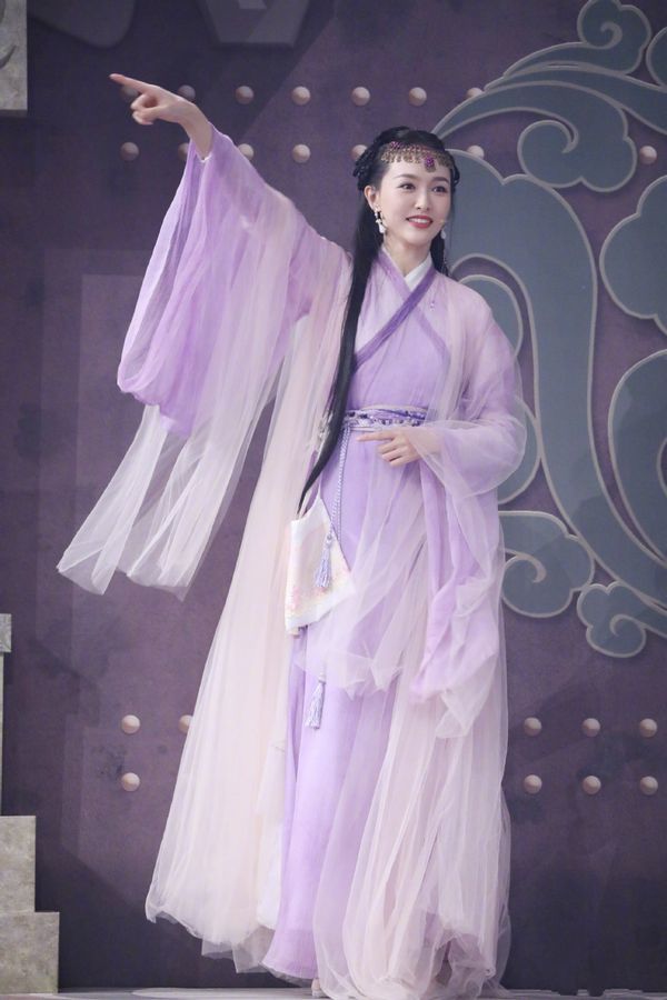 《王牌》：金莎张萌白冰穿古装演神话，唐嫣再扮紫萱，哪都缺胡歌 明星搭配 第9张