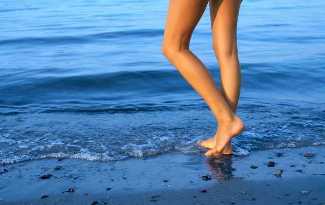 教你怎样瘦腿 几个简单动作让你快速拥有一双美腿 美容健康 第1张
