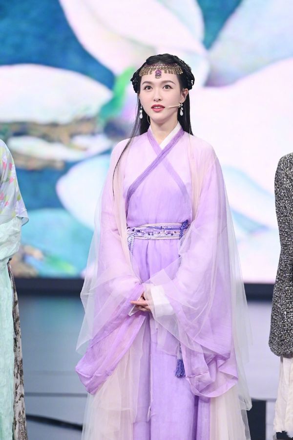 《王牌》：金莎张萌白冰穿古装演神话，唐嫣再扮紫萱，哪都缺胡歌 明星搭配 第8张