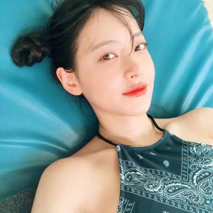 她们的双丸子头造型太好看了，是初恋的感觉！ 健康 第6张