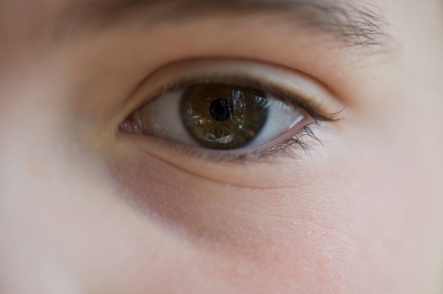 怎样护理眼部皮肤 教你科学护理眼部肌肤 美容健康 第1张