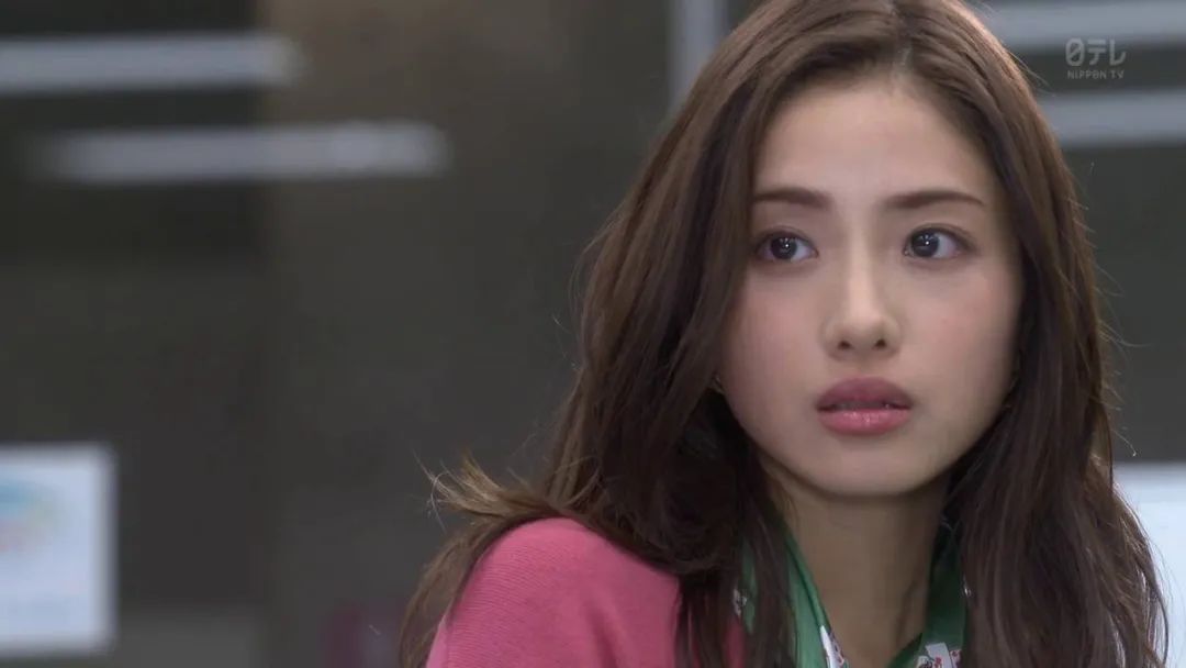 石原里美婚后时尚杂志封面太甜美！不愧为人间绝色 时尚 第6张