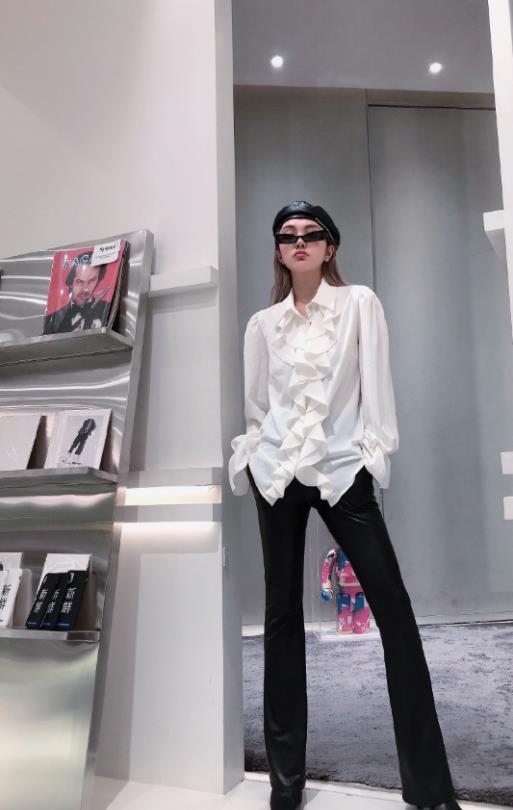 周扬青私服分享秀S身材，真是真人芭比辣度爆表 时尚 第3张