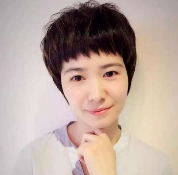 长脸最适合的9款短发，简约时尚让你精致优雅又有女人味 健康 第5张