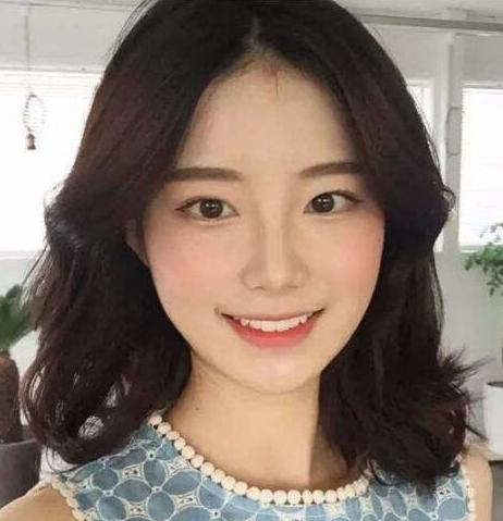 方脸适合什么发型 女生方脸发型的推荐 健康 第6张