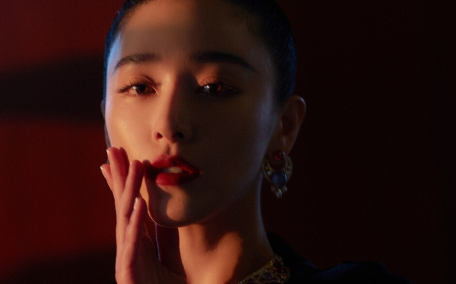 阚清子烈焰红唇深V长裙夜色魅惑图片写真 时尚 第1张