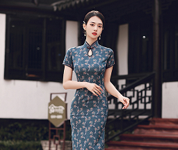 中年女性怎么穿衣打扮能彰显中国风时尚韵味 穿搭技巧 第2张