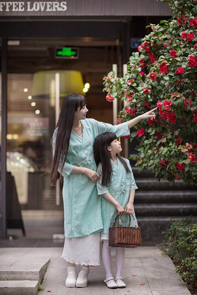 中年女性怎么穿衣打扮能彰显中国风时尚韵味 穿搭 第4张