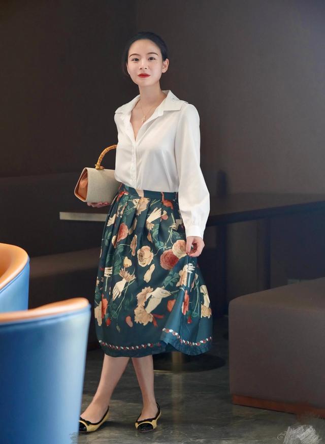 35岁的女人要怎么穿衣打扮才适合呢？ 穿搭 第4张