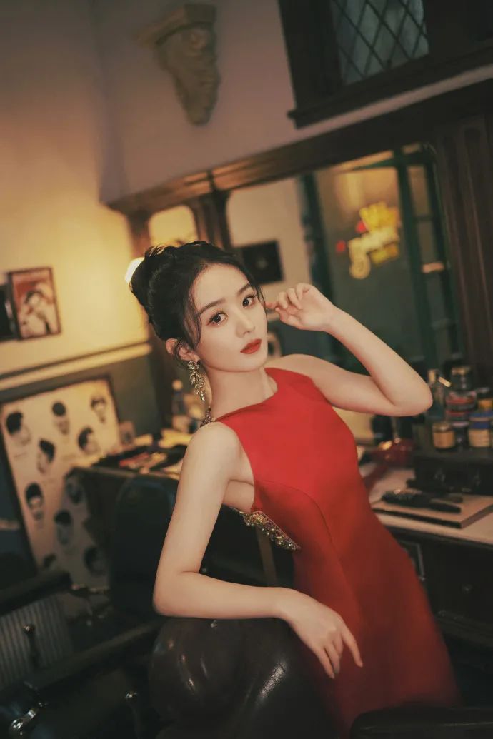 赵丽颖穿金色流苏红裙！魔鬼身材美到让人窒息 时尚 第7张