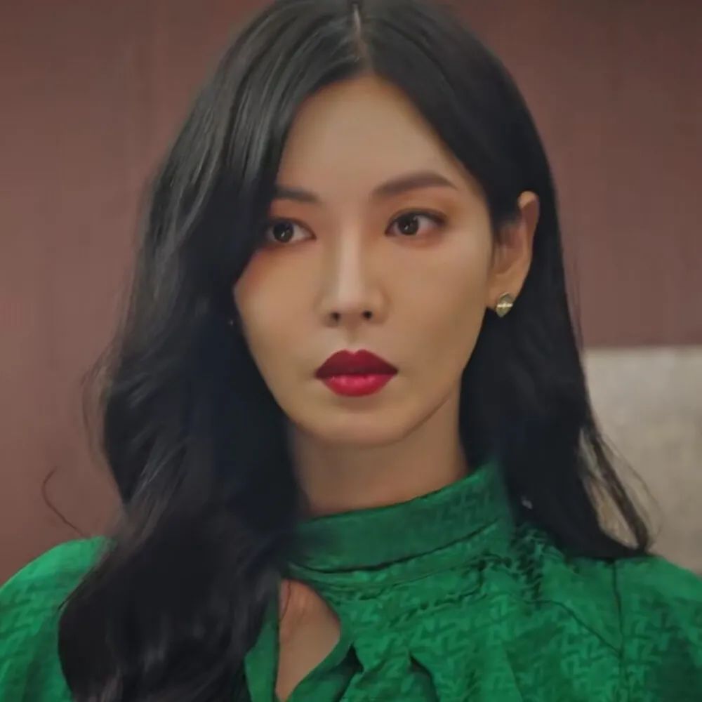 2021年韩国十大美女红星！孙艺珍金素妍宋慧乔争奇斗艳 时尚 第9张
