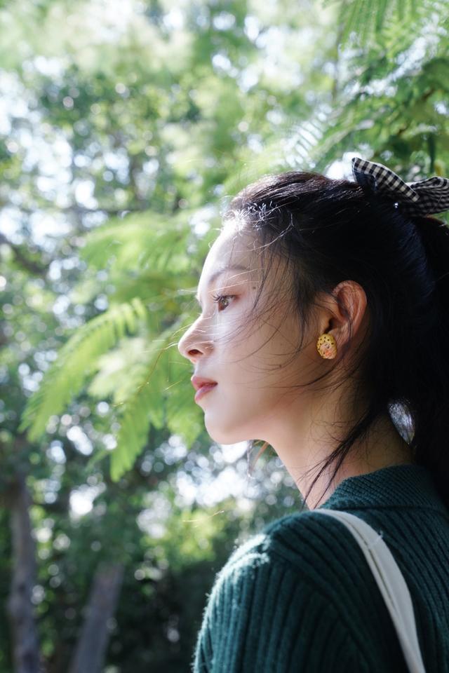 陈瑶邻家女打扮清纯又温柔，谁看了不心动 时尚 第1张