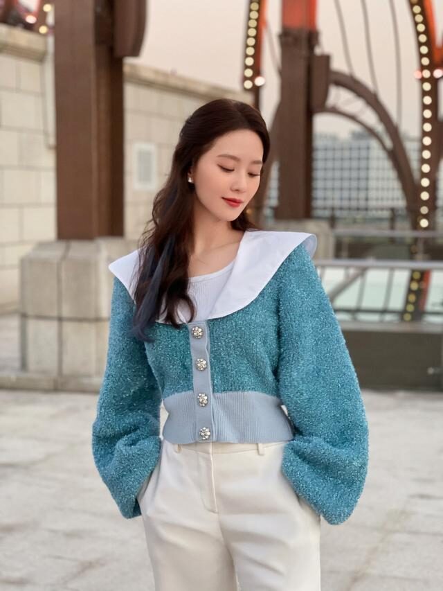 刘诗诗清爽配色打扮温柔有韵味，还是那样有少女感 时尚 第6张