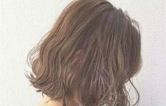女生齐肩发造型图片 今年最in发型之一 健康 第3张-秀美女性 女生齐肩发造型图片 今年最in发型之一 健康 第3张