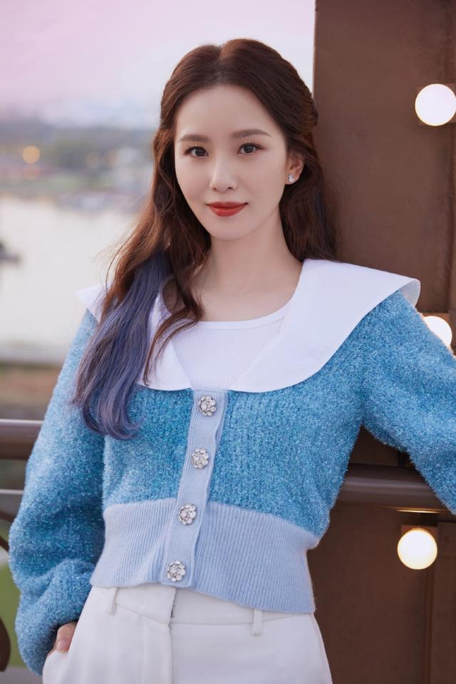 刘诗诗清爽配色打扮温柔有韵味，还是那样有少女感 时尚 第5张