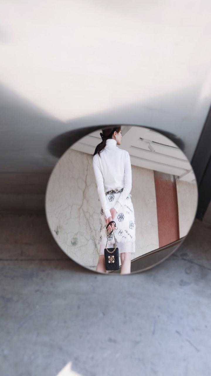 女神刘诗诗知性优雅红唇写真 时尚 第1张