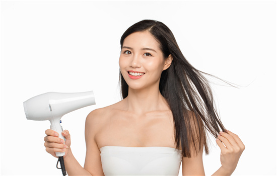 怎样扎头发发际线不会后移 发际线后移能恢复吗 健康 第1张-秀美女性 怎样扎头发发际线不会后移 发际线后移能恢复吗 健康 第1张