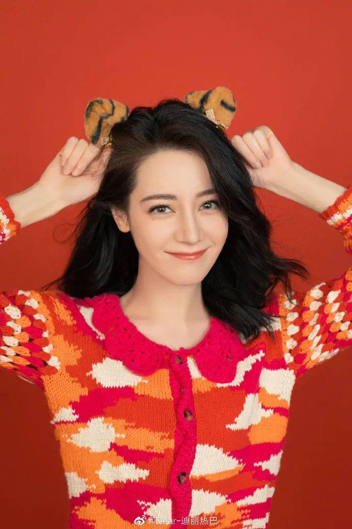 迪丽热巴晒靓丽写真美若天仙！成熟性感美不可挡 时尚 第2张