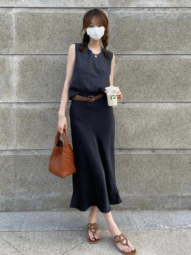 会打扮的人穿衣法则：不穿恨天高，妆容淡雅，裙子过膝，发要蓬松 穿搭 第4张