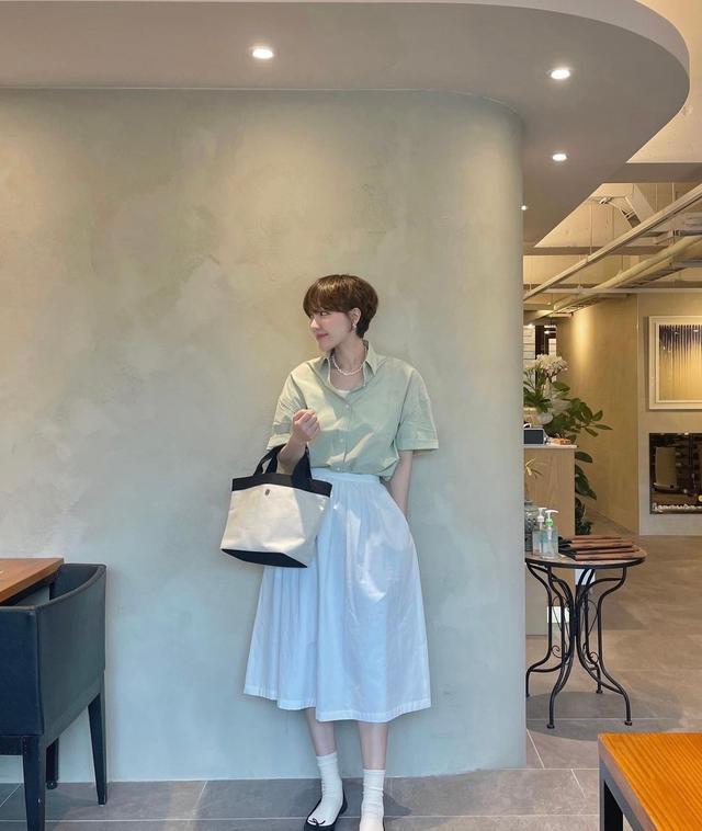 会打扮的人穿衣法则：不穿恨天高，妆容淡雅，裙子过膝，发要蓬松 穿搭 第9张